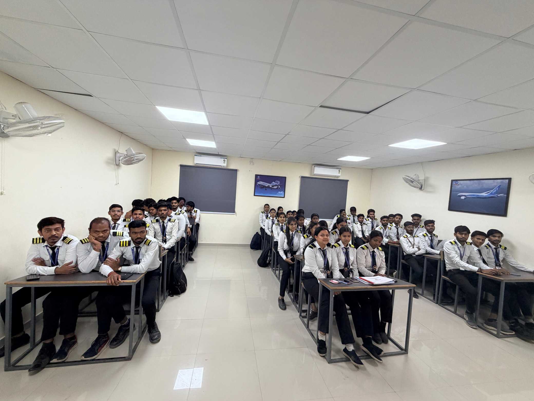Indira Institute of Aircraft Engineering Classroom photo 4